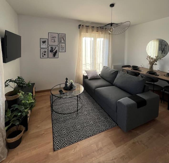 Appartement Proche Disneyland กูลอมมิแยร์ ภายนอก รูปภาพ