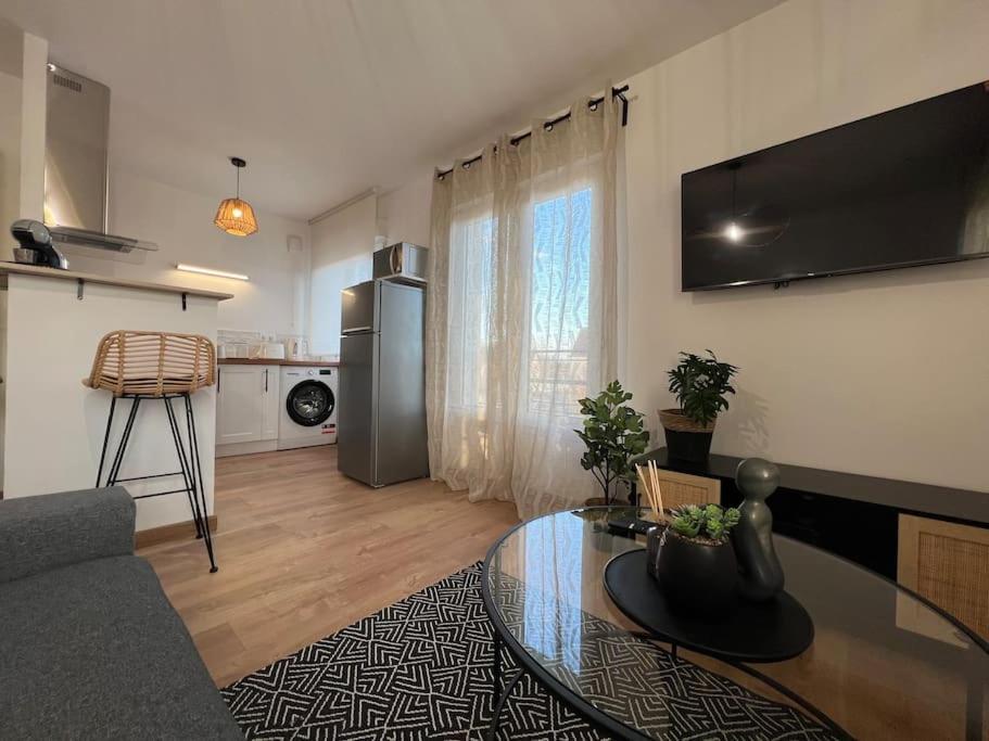 Appartement Proche Disneyland กูลอมมิแยร์ ภายนอก รูปภาพ