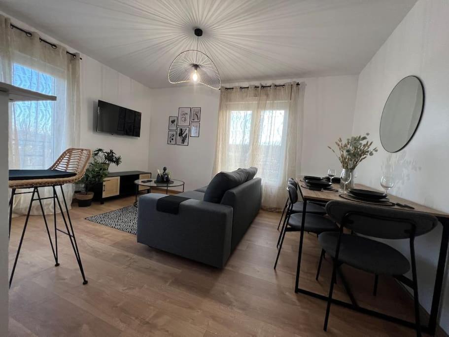 Appartement Proche Disneyland กูลอมมิแยร์ ภายนอก รูปภาพ